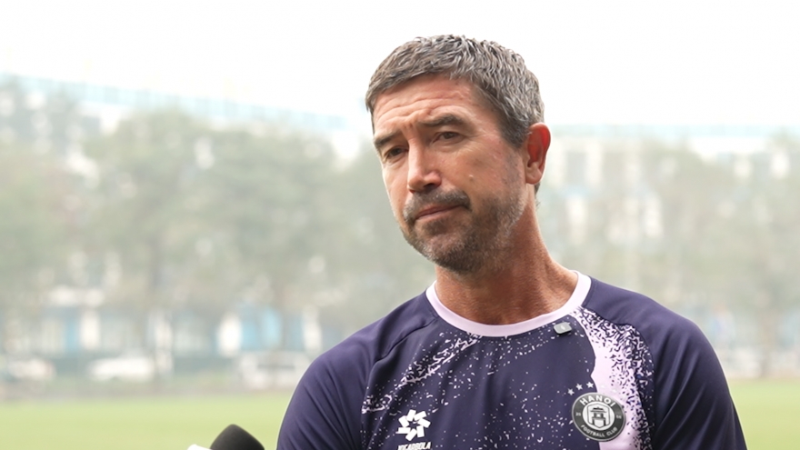 HLV Harry Kewell tiết lộ kế hoạch đặc biệt trước khi V-League trở lại